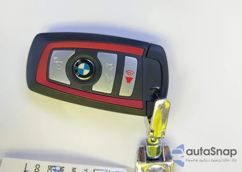 2018 BMW 330I xDrive z USA, uszkodzony, nr VIN WBA8D9G5XJNU67750